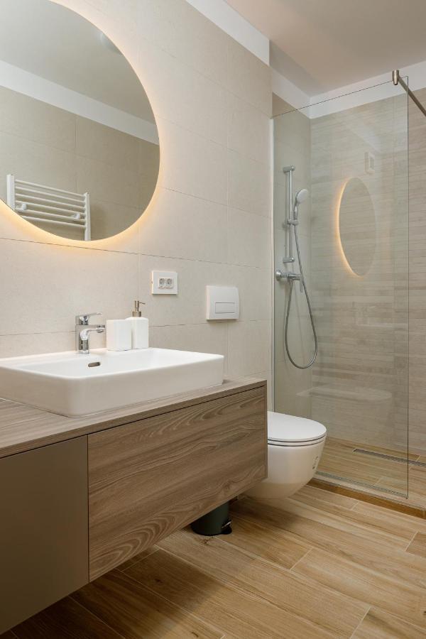 Ada Homes Coresi 707 Braşov Buitenkant foto